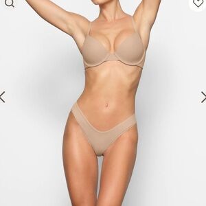 SKIMS Fits Everybody T-Shirt Demi Bra, Clay, Size 34B, NWT